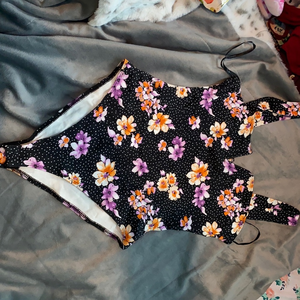 Small body suite
